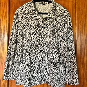 Pink Clover Black and White Boxy Polo Sweatshirt EUC